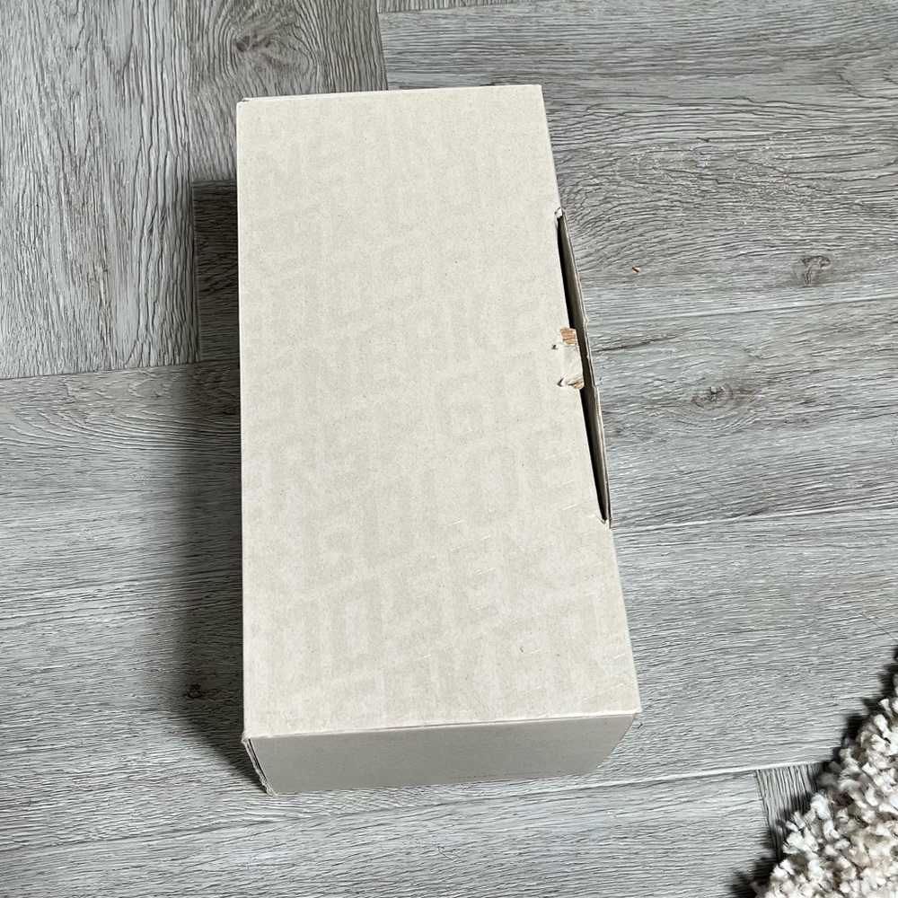 Brand new Golden Goose - Picture 7 of 8
